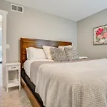 Pet-Friendly Minneapolis Home About 6 Mi To Dtwn!
