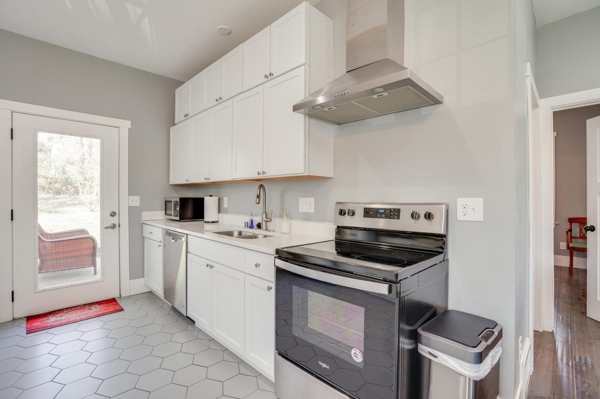 Pet-friendly About 6 Mi To Dtwn! Holiday home
